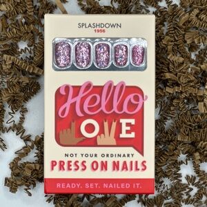 Hello Love press-on nails in Splashdown 💅